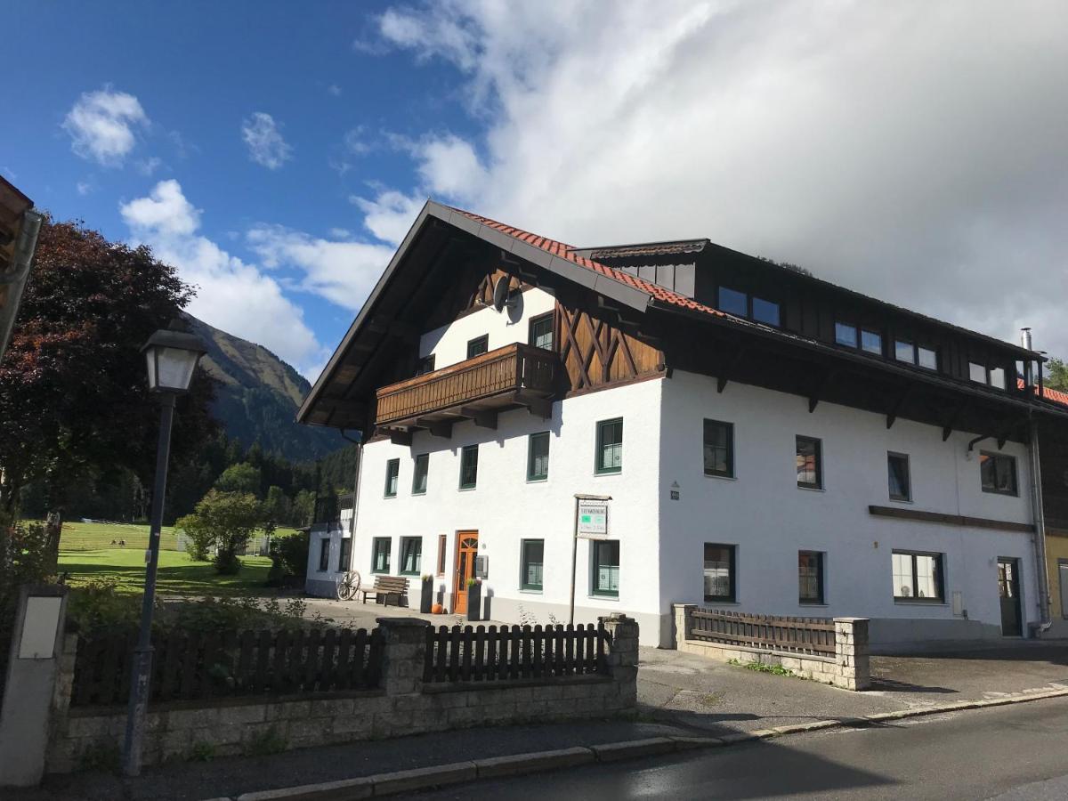 Pony-Ziegen-Hasen-Ranch Bichlbach Apartment Bagian luar foto