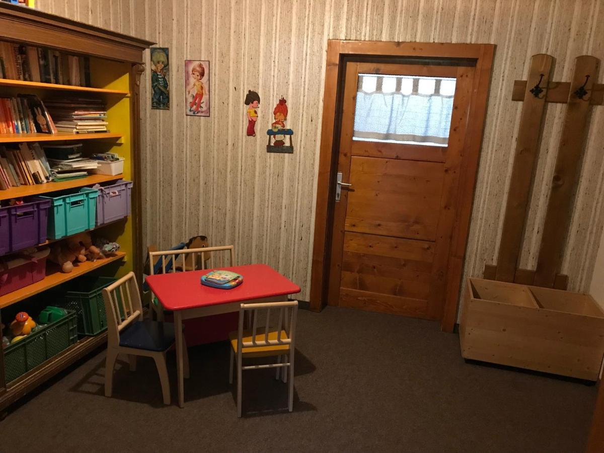 Pony-Ziegen-Hasen-Ranch Bichlbach Apartment Bagian luar foto